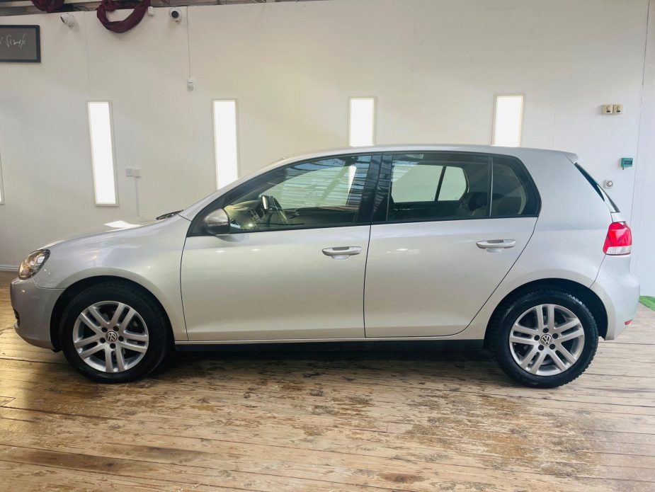 Volkswagen Golf 1.6 TDI SE DSG Euro 5 5dr