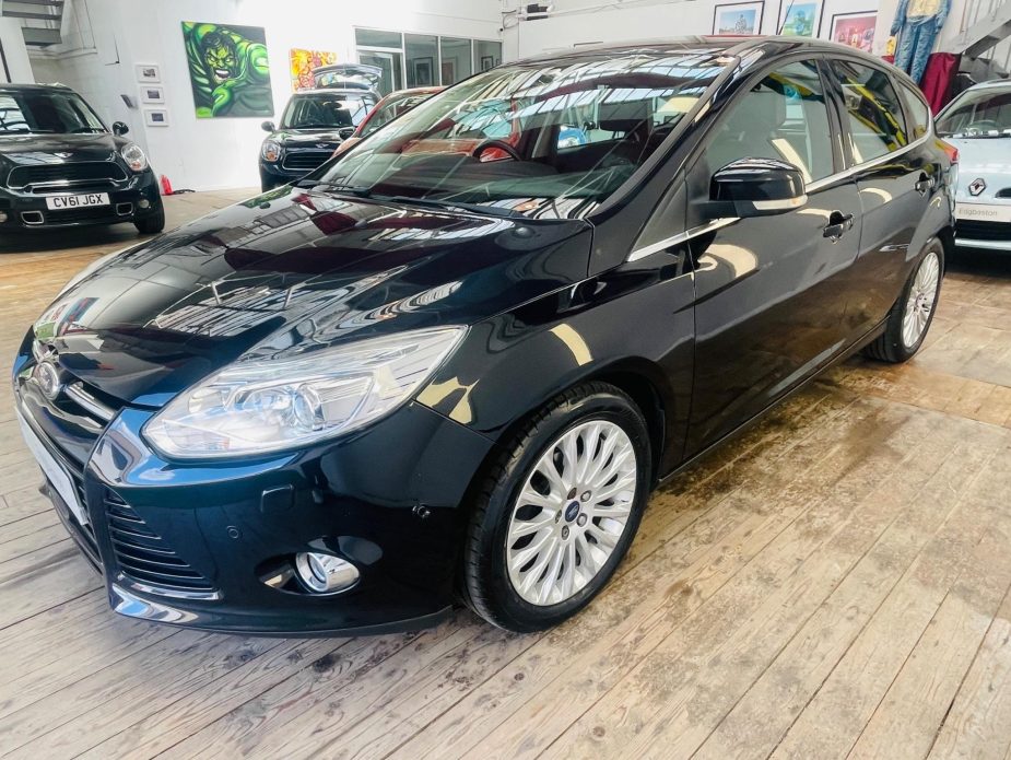 Ford Focus 1.0T EcoBoost Titanium X Euro 5 (s/s) 5dr