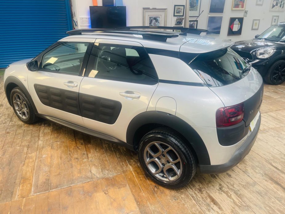Citroen C4 Cactus 1.2 PureTech Feel Euro 6 (s/s) 5dr
