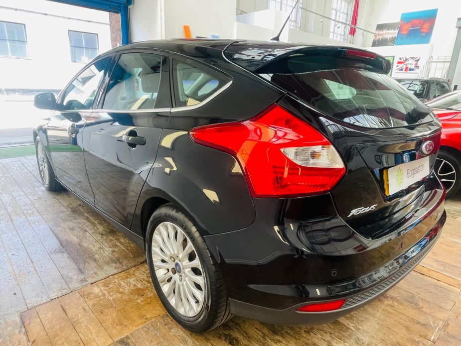 Ford Focus 1.0T EcoBoost Titanium X Euro 5 (s/s) 5dr